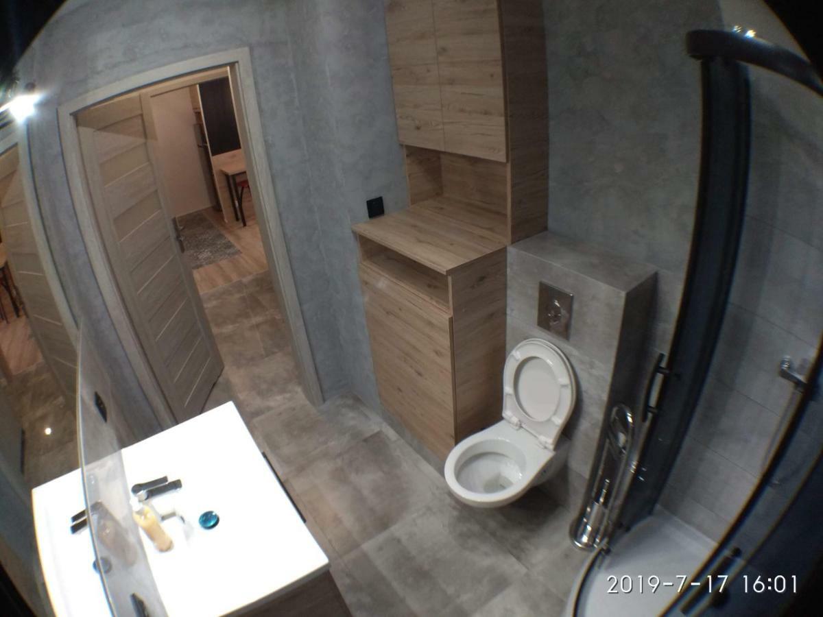 1120 Smialego 41 - Tanie Pokoje W Apartamencie - Samodzielne Zameldowanie - Self Check In Poznan Exterior photo
